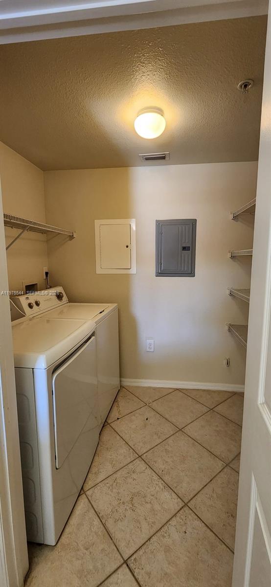 VILLAS AT EMERALD DUNES C - Residential Lease