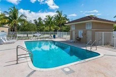 Condominium in West Palm Beach FL 1157 Golden Lakes Blvd Blvd 5.jpg