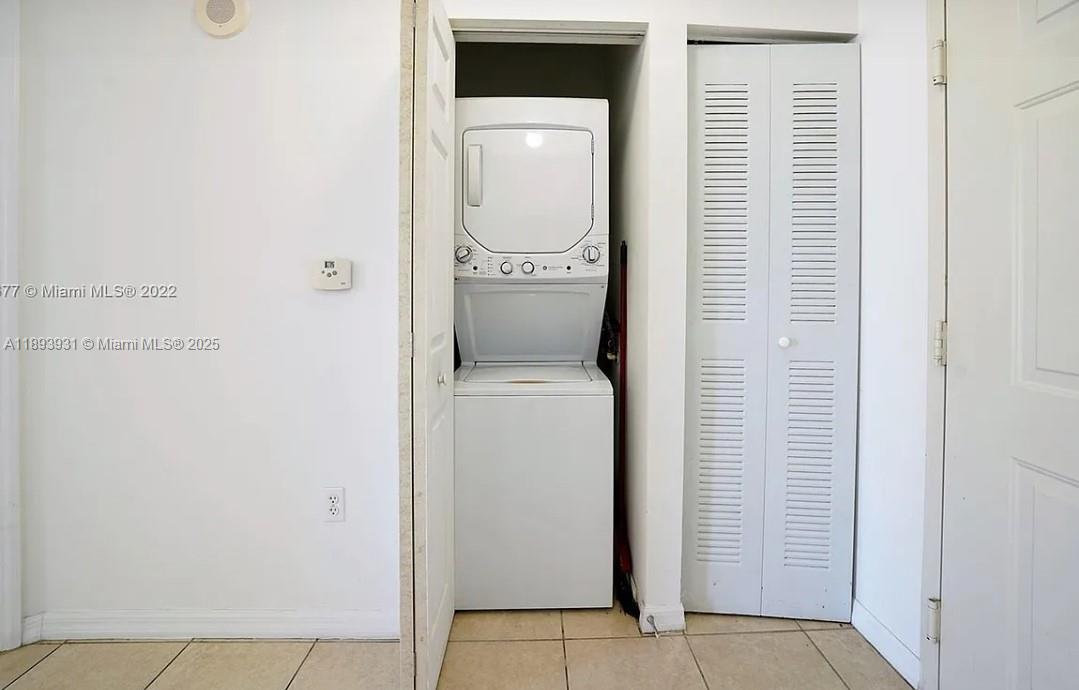 PARKVIEW AT BRICKELL COND - Residential Lease