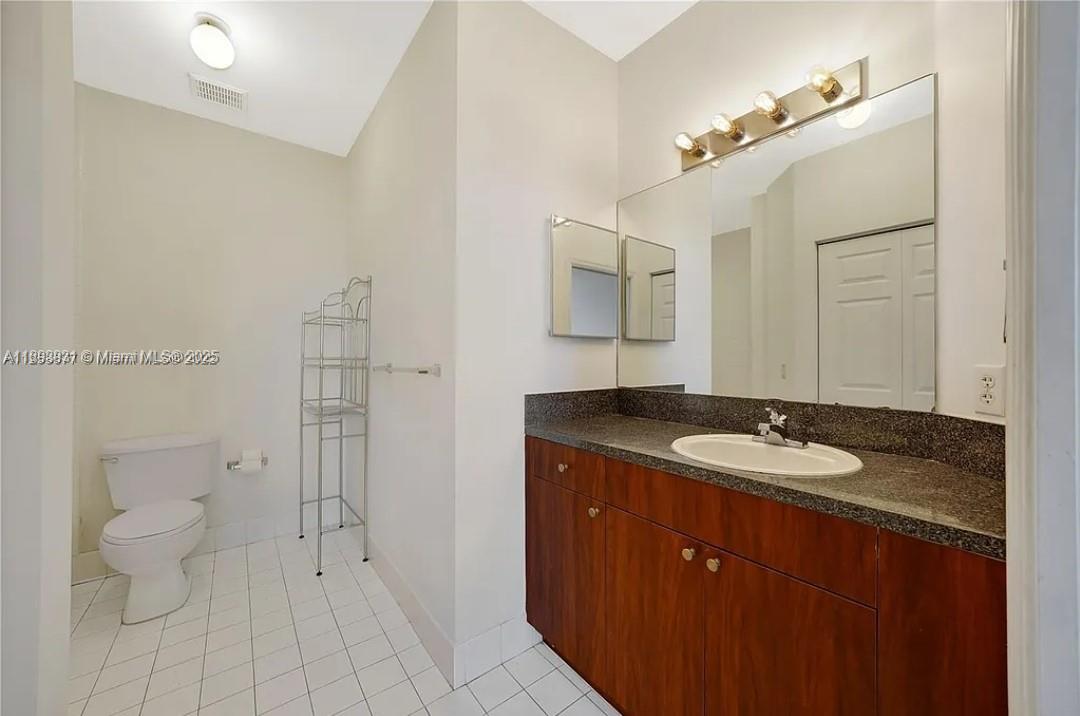PARKVIEW AT BRICKELL COND - Residential Lease