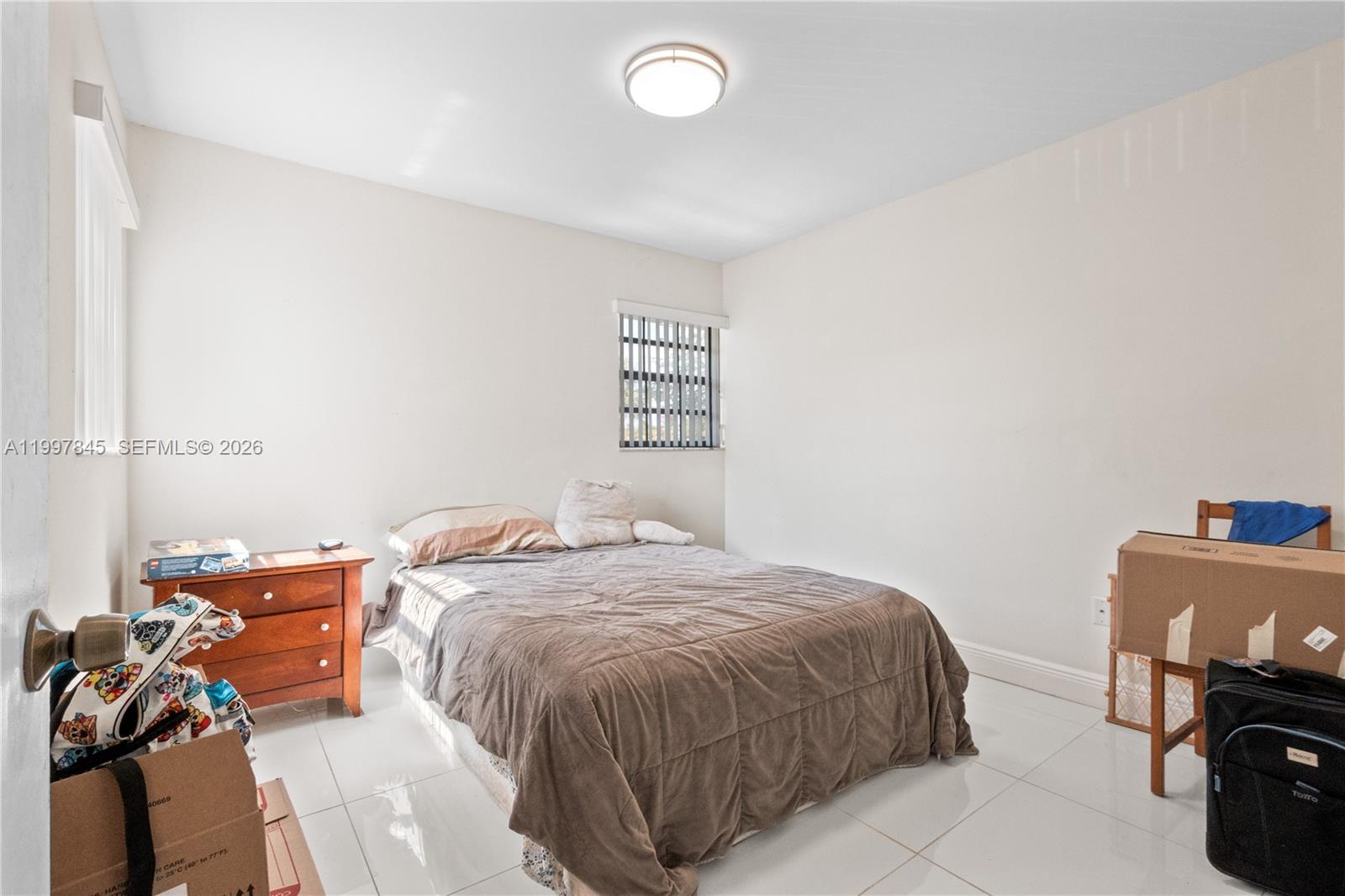 GOLDEN HOMES SUB - Residential Lease