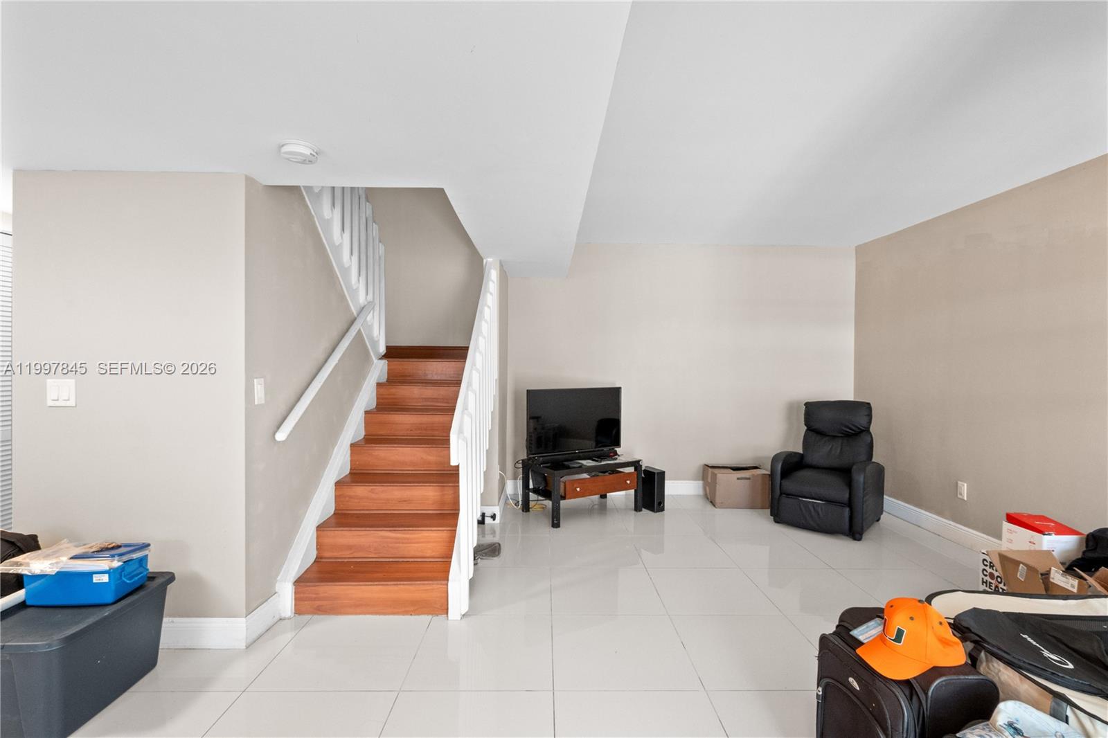 GOLDEN HOMES SUB - Residential Lease