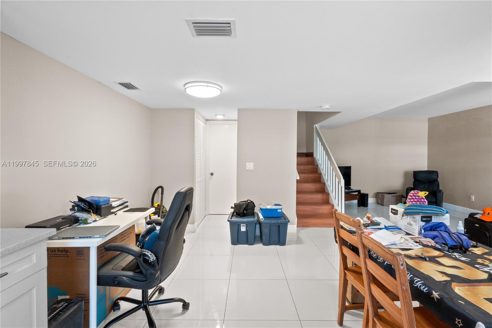 GOLDEN HOMES SUB - Residential Lease