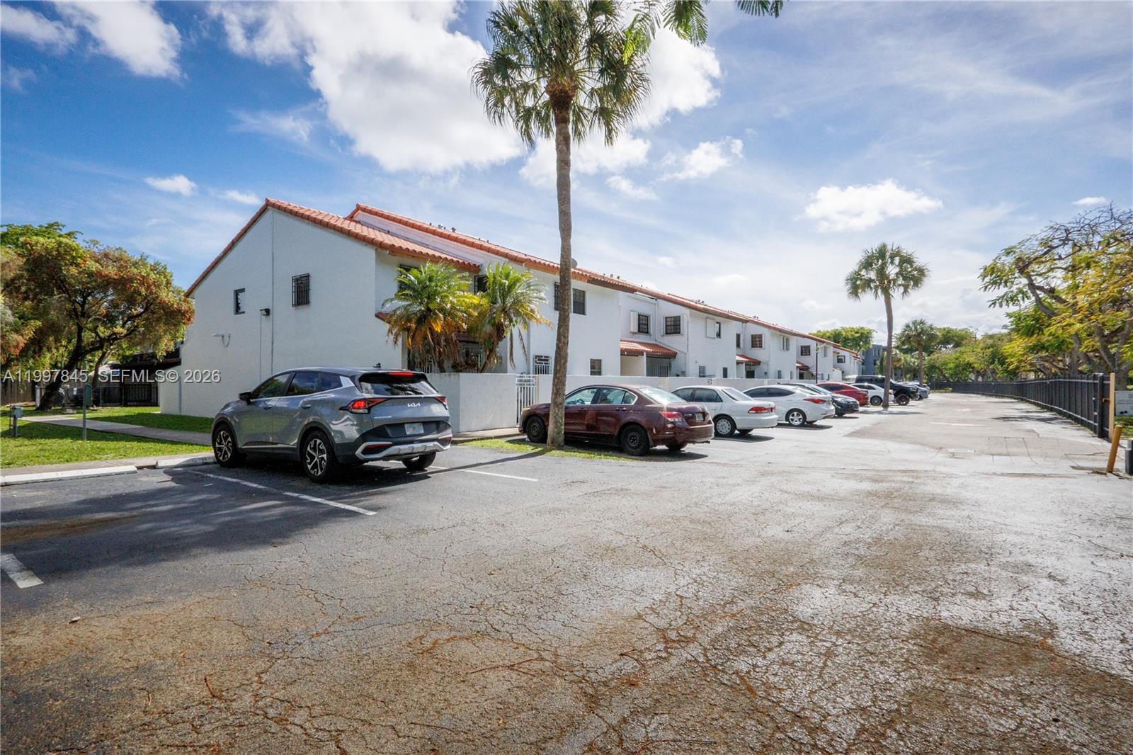 GOLDEN HOMES SUB - Residential Lease