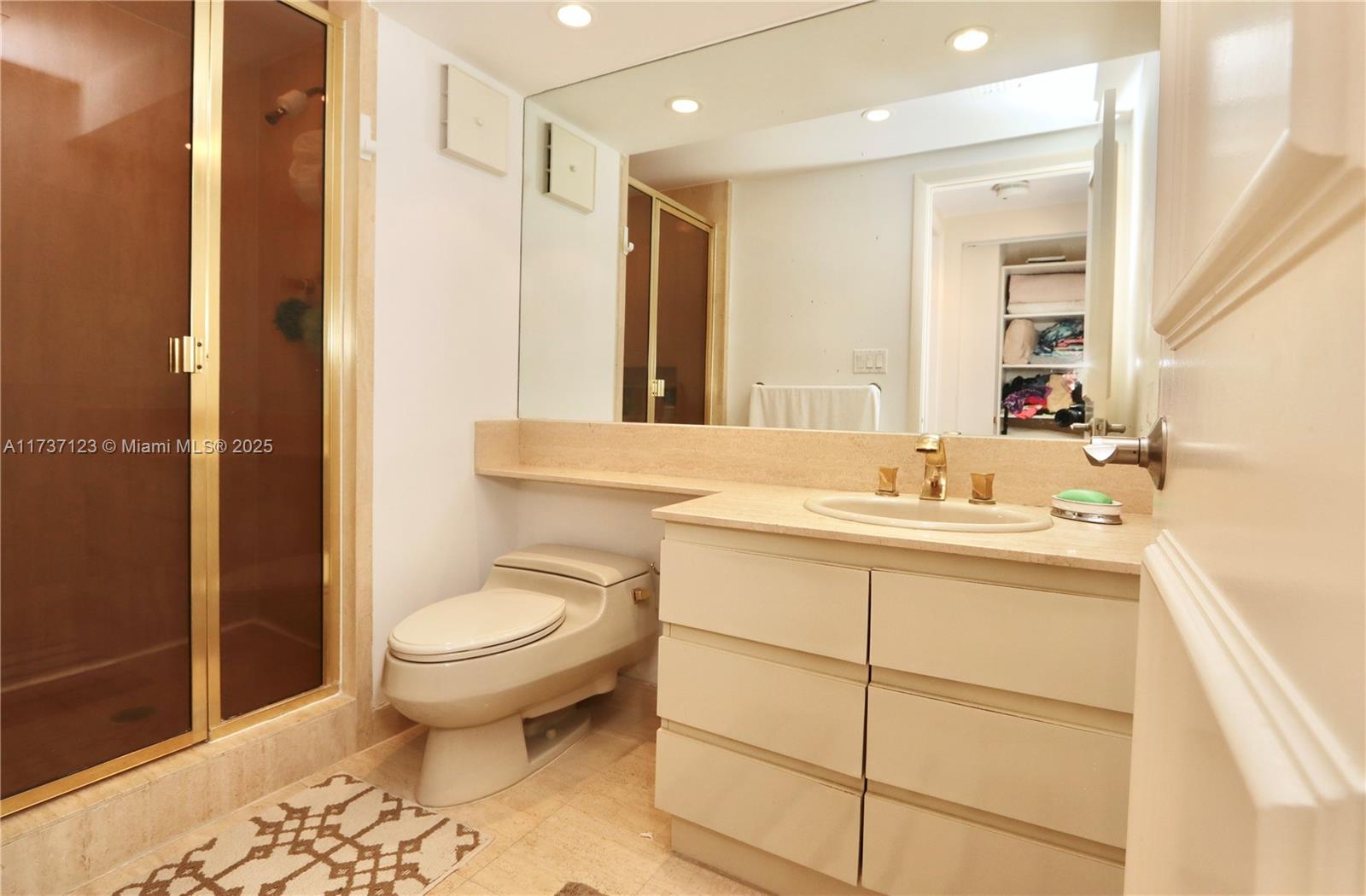 4000 ISL BLVD WILLIAMS IS - Residential