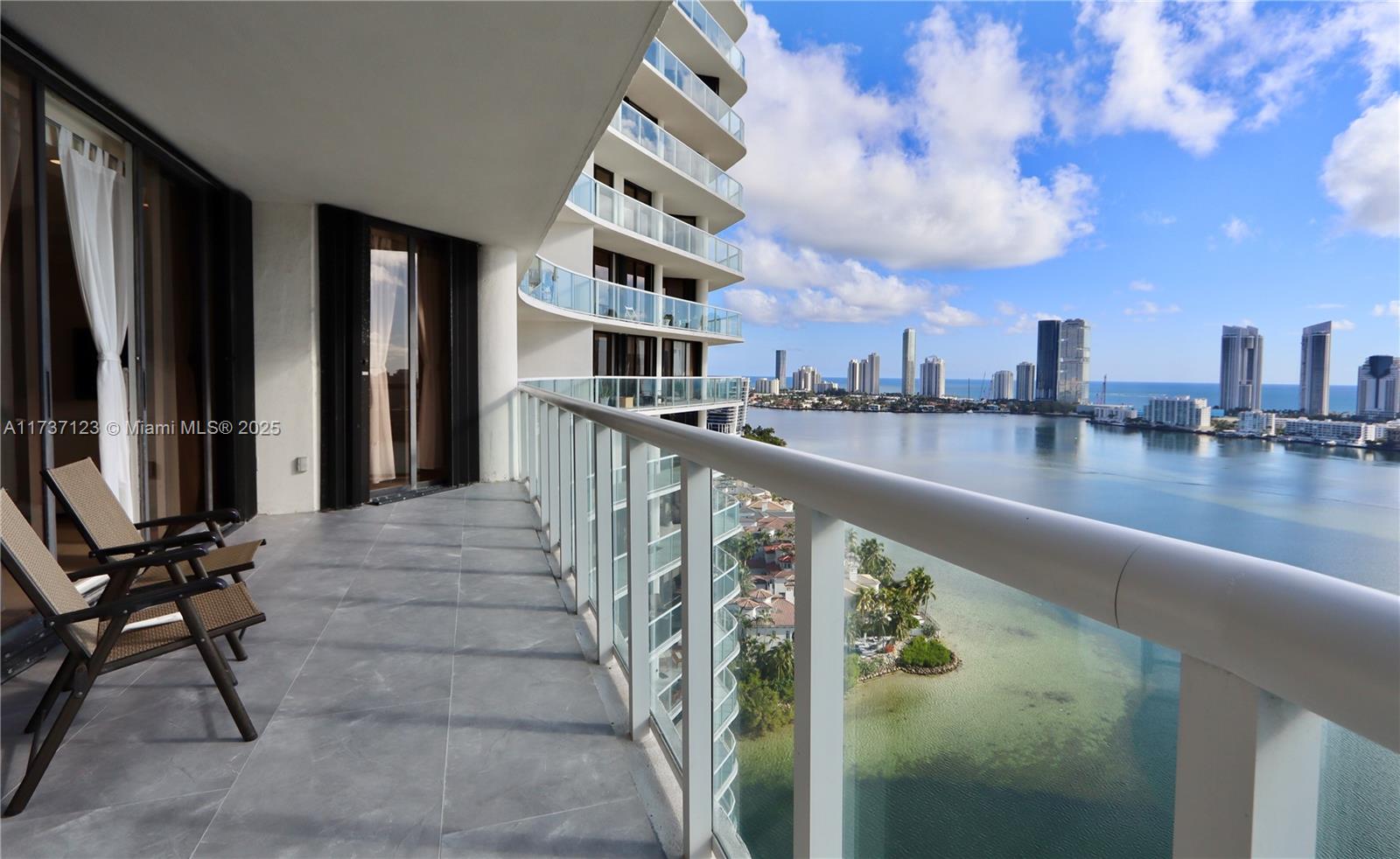 4000 ISL BLVD WILLIAMS IS - Residential