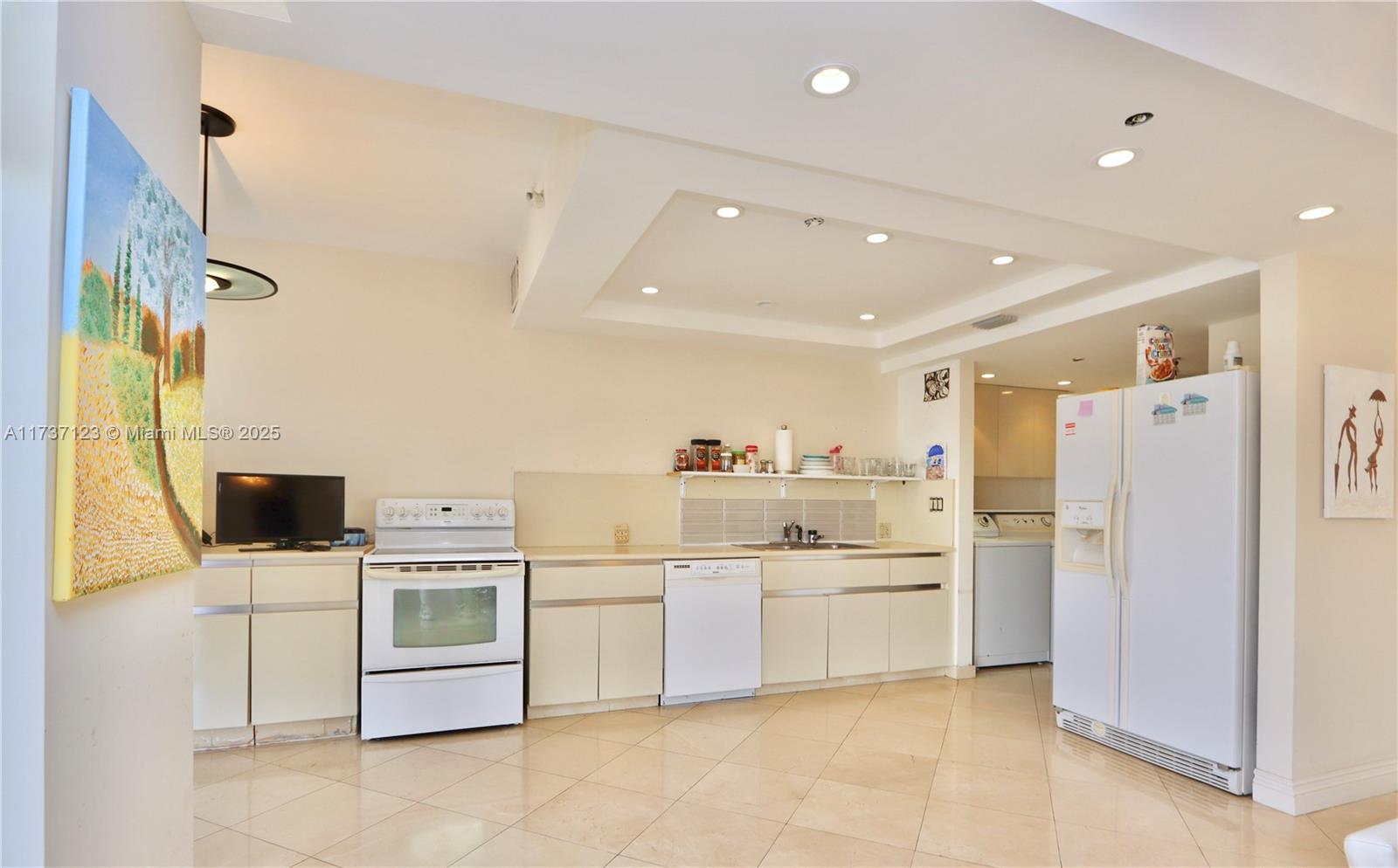 4000 ISL BLVD WILLIAMS IS - Residential