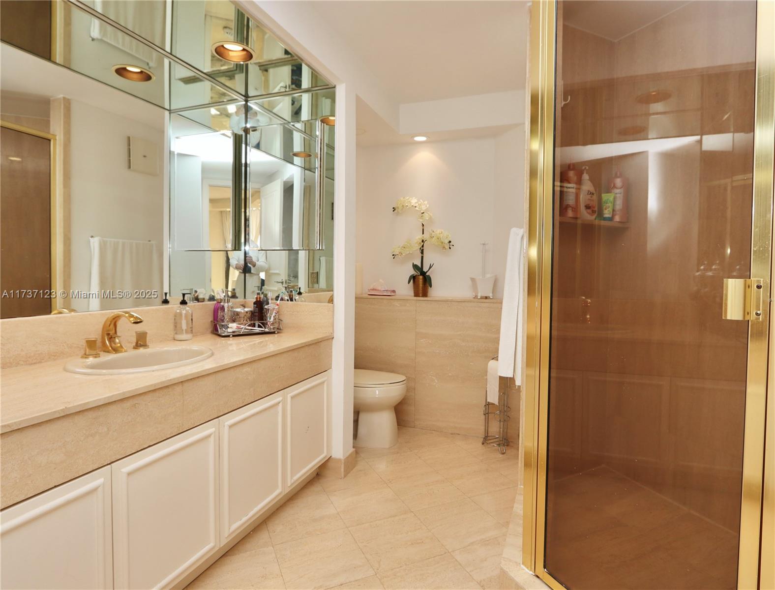 4000 ISL BLVD WILLIAMS IS - Residential