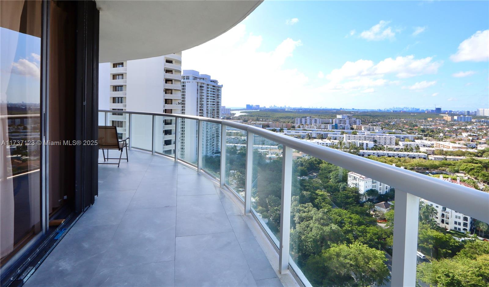 4000 ISL BLVD WILLIAMS IS - Residential