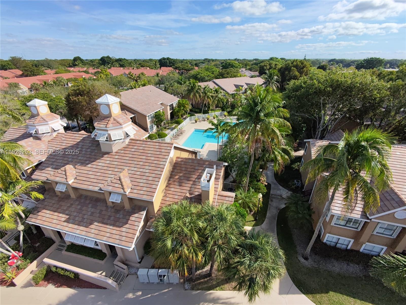 VISTA LAGO AT THE HAMMOCK - Residential Lease