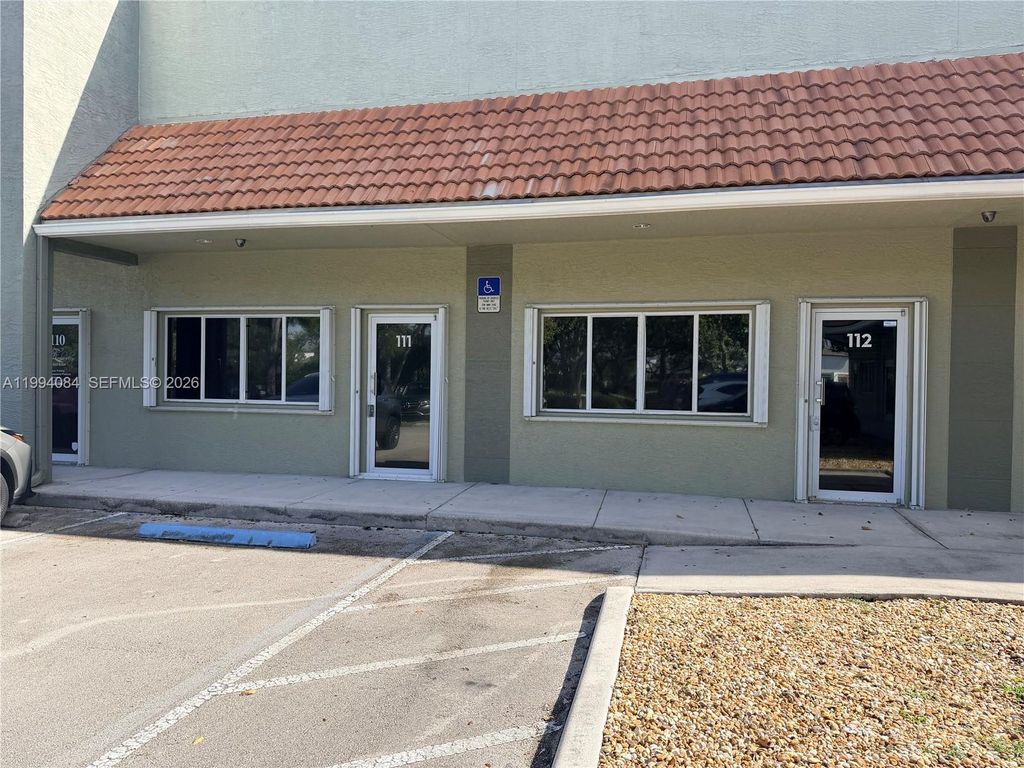 Photo of 4700 W Prospect Rd, Fort Lauderdale, FL 33309 (MLS # A11994084)