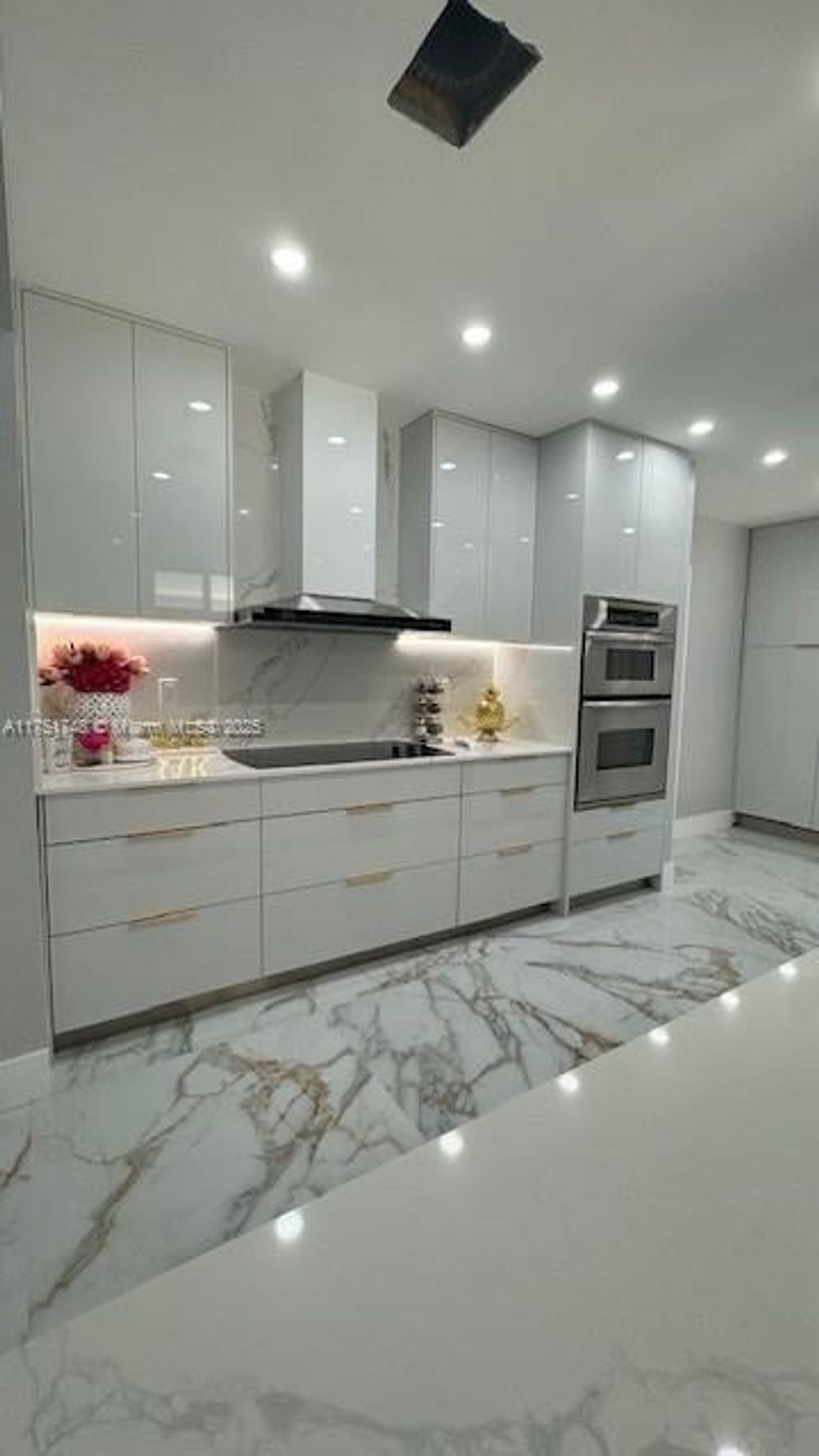 Photo of 4440 NE 17th Ave, Oakland Park, FL 33334 (MLS # A11751748)