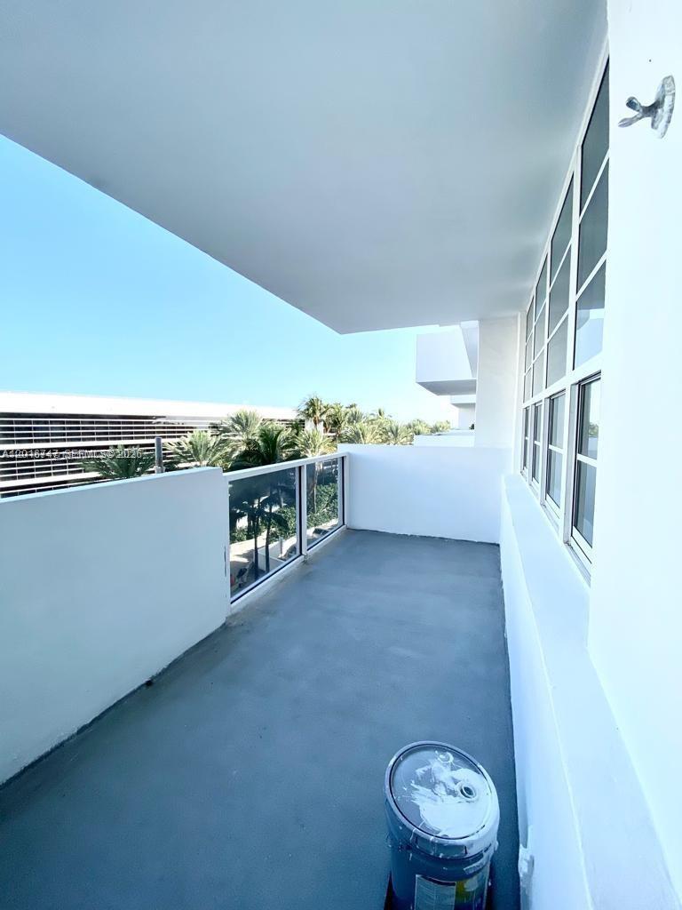 THE DECOPLAGE CONDO - Residential Lease