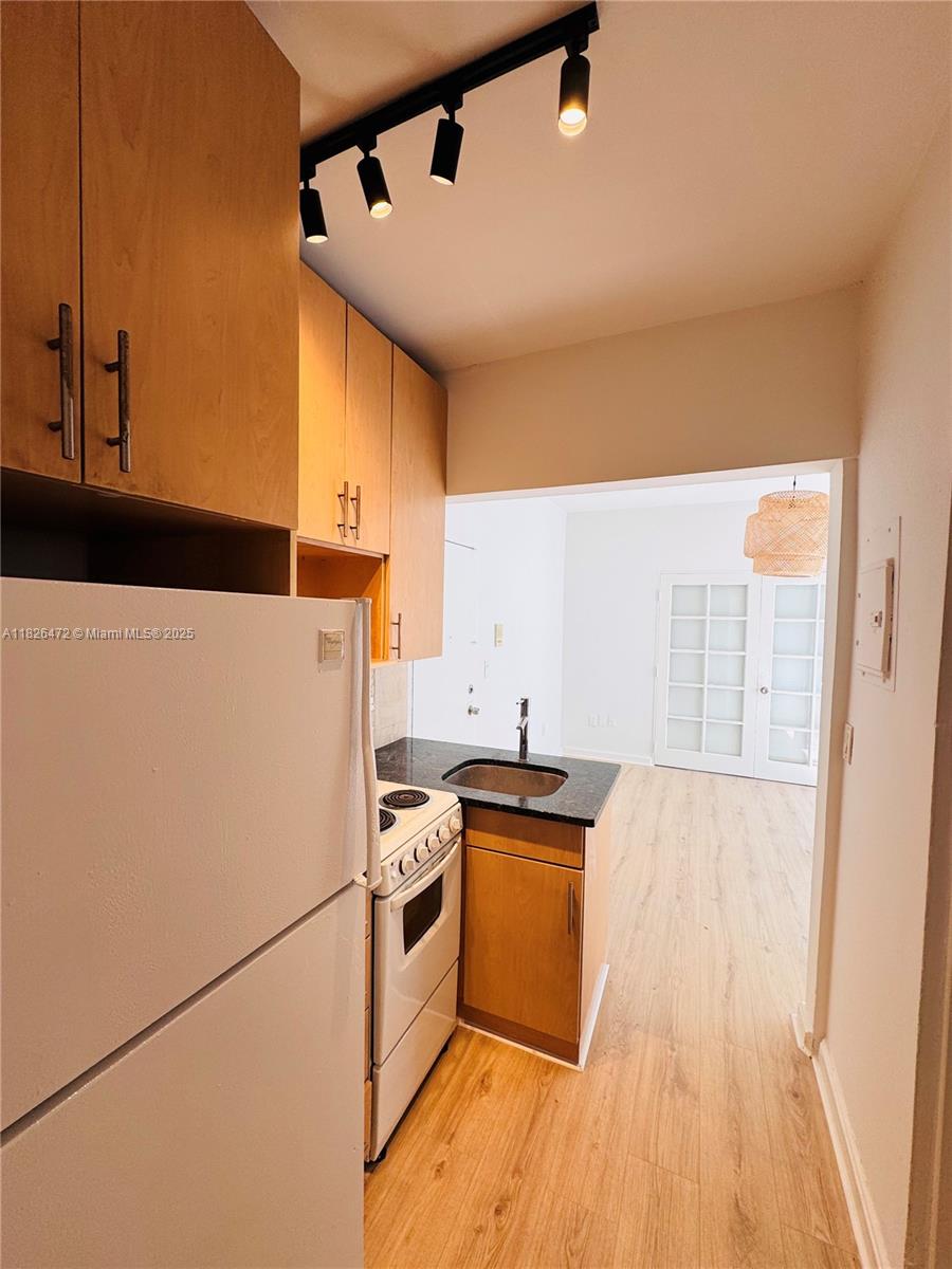 227 1st St 2