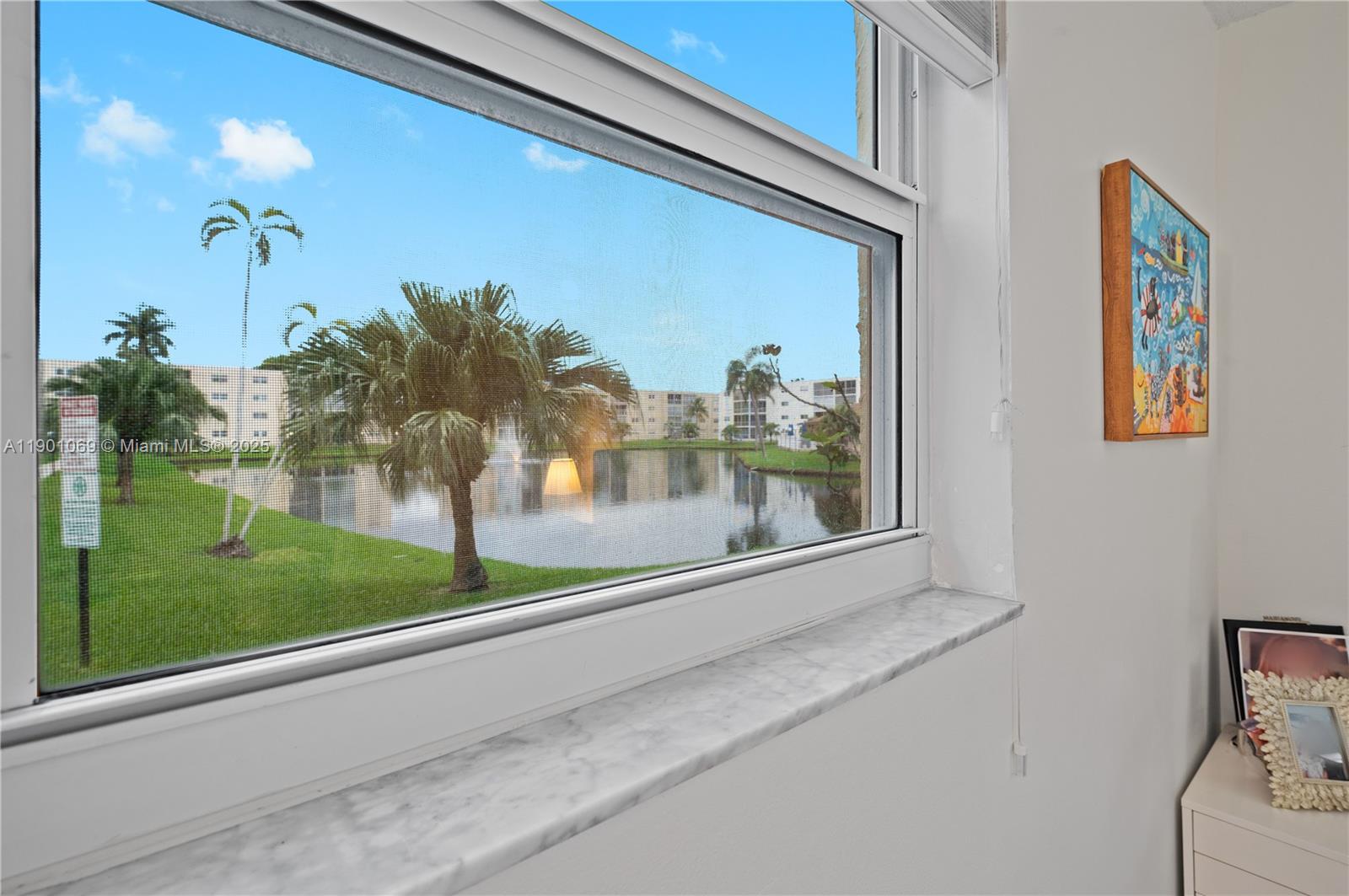 MEADOWBROOK LAKES CONDO - Residential