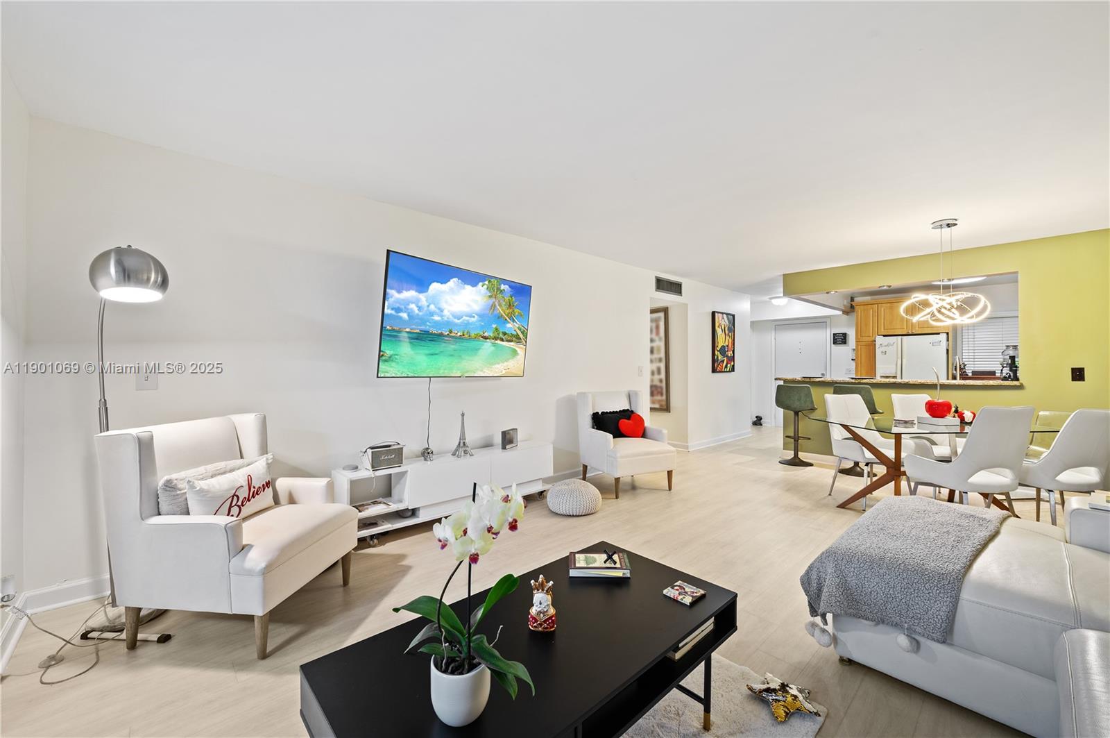 MEADOWBROOK LAKES CONDO - Residential