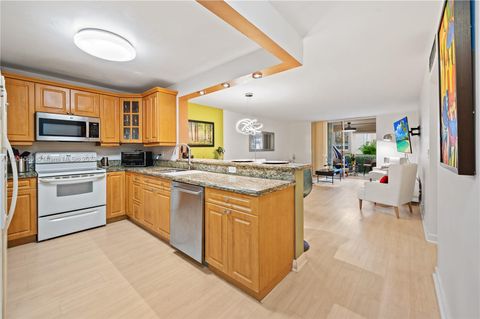 424 SE 10th St 104 Dania Beach FL 33004