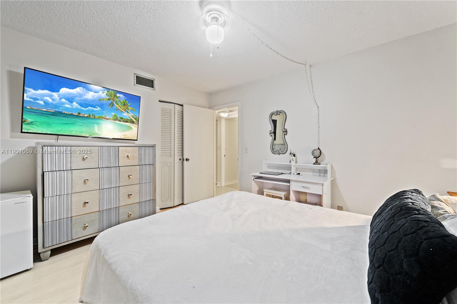 MEADOWBROOK LAKES CONDO - Residential