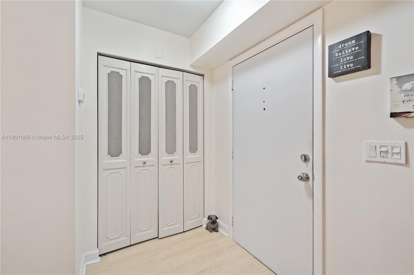 MEADOWBROOK LAKES CONDO - Residential