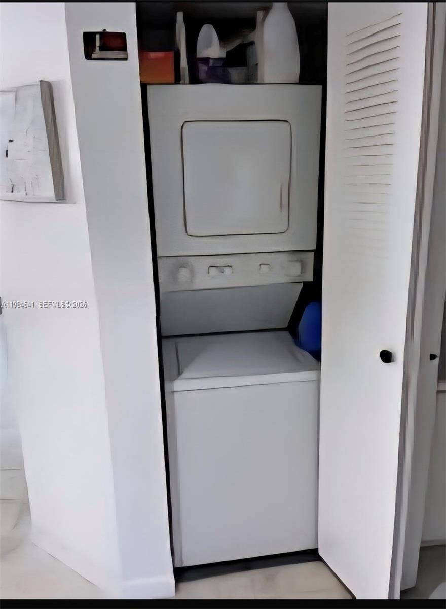 SUFFOLK AT CENTURY VILLAG - Residential