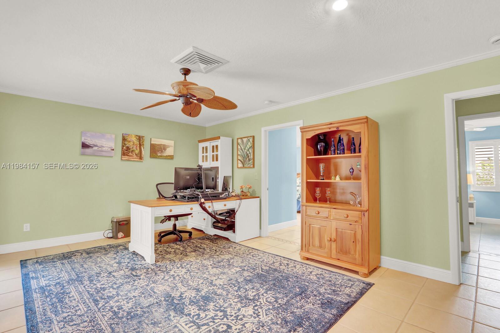 YACHT & COUNTRY CLUB OF S - Residential