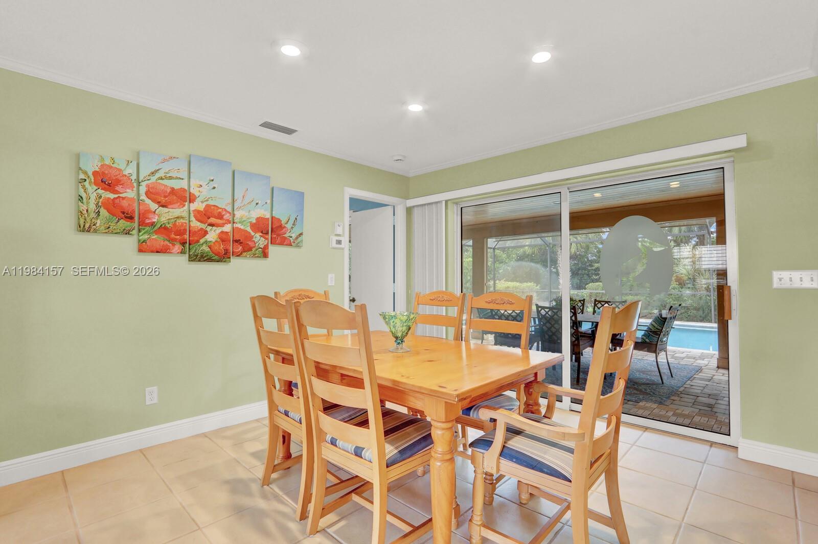 YACHT & COUNTRY CLUB OF S - Residential