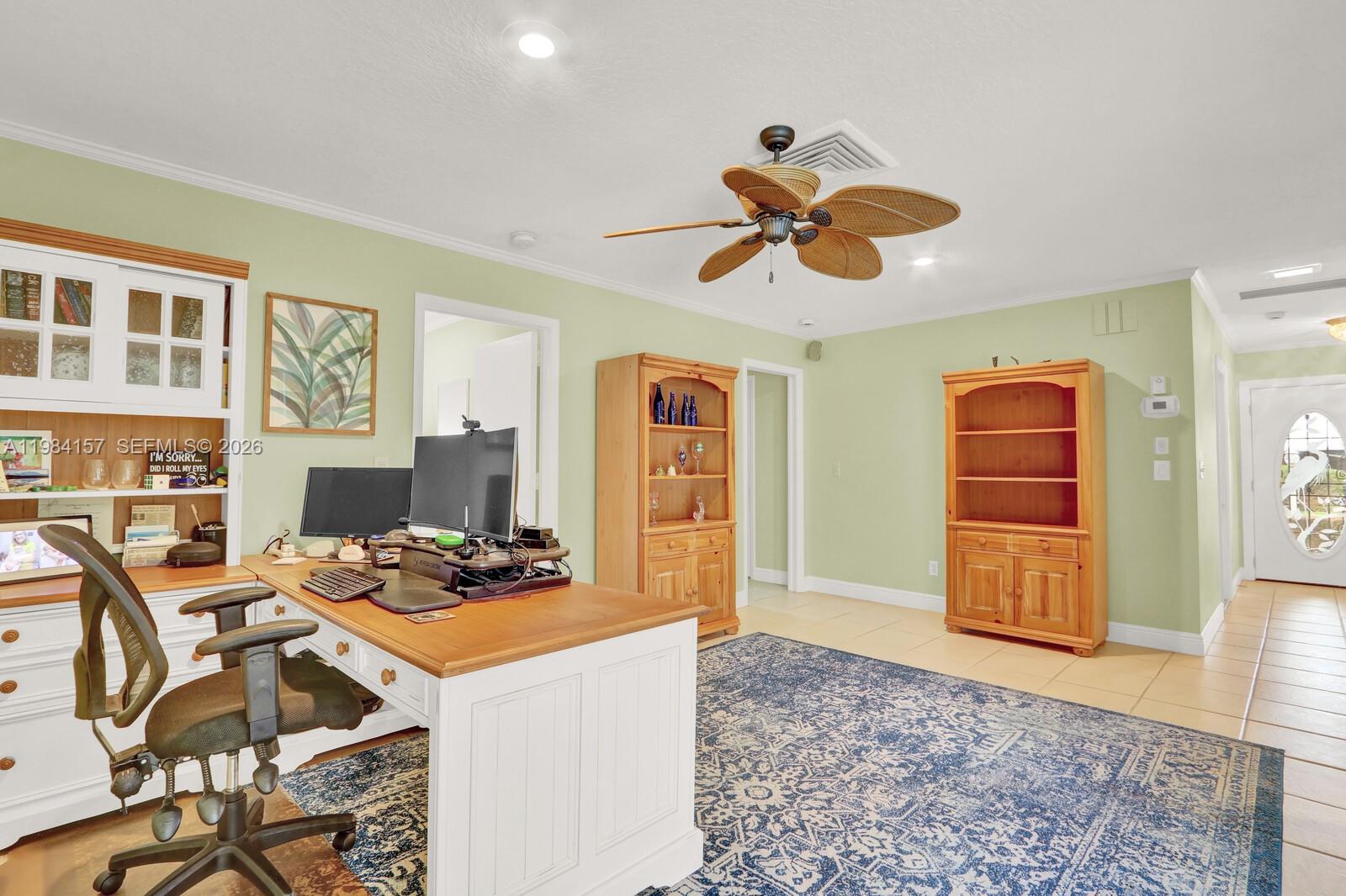 YACHT & COUNTRY CLUB OF S - Residential