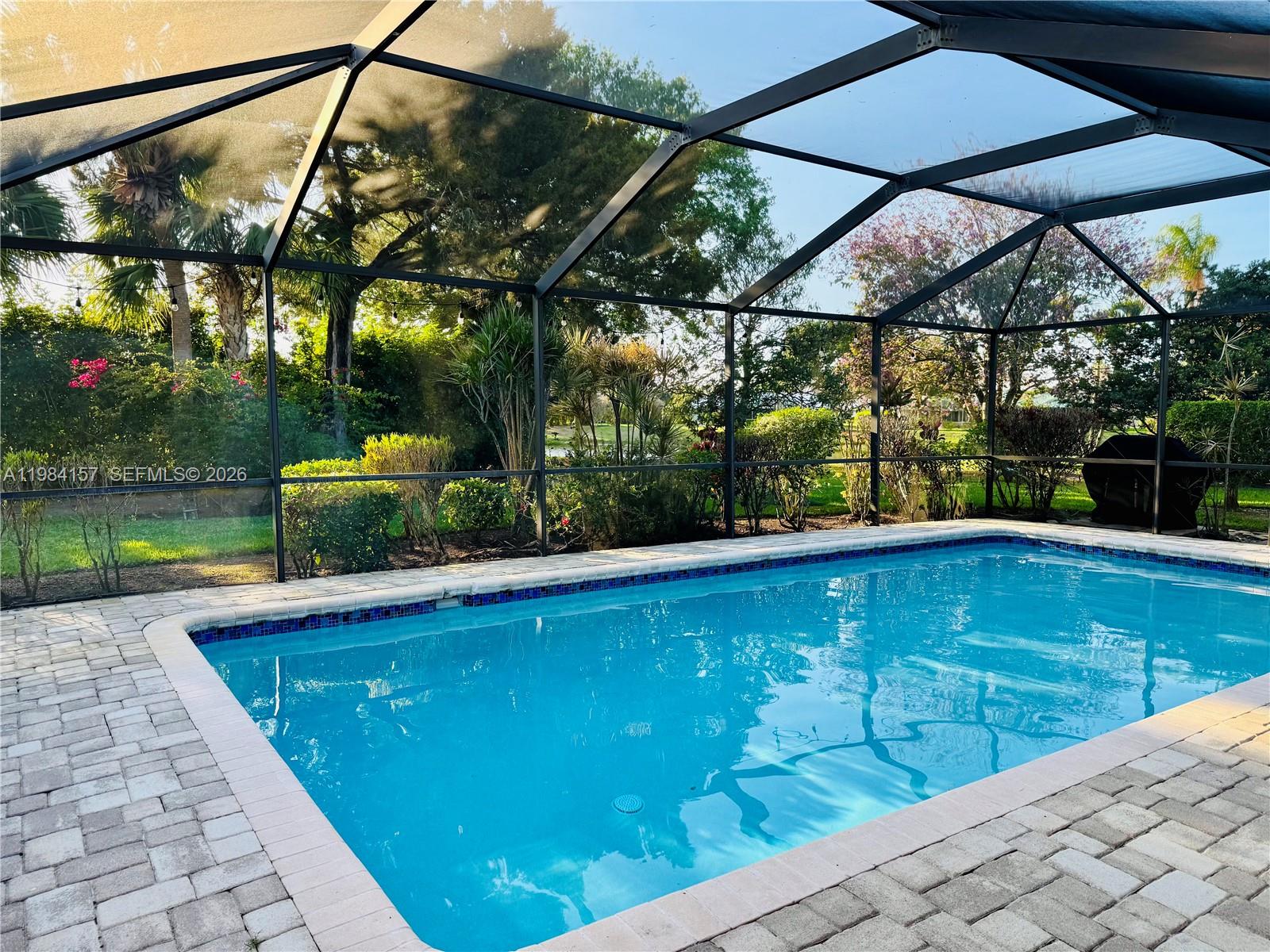 YACHT & COUNTRY CLUB OF S - Residential