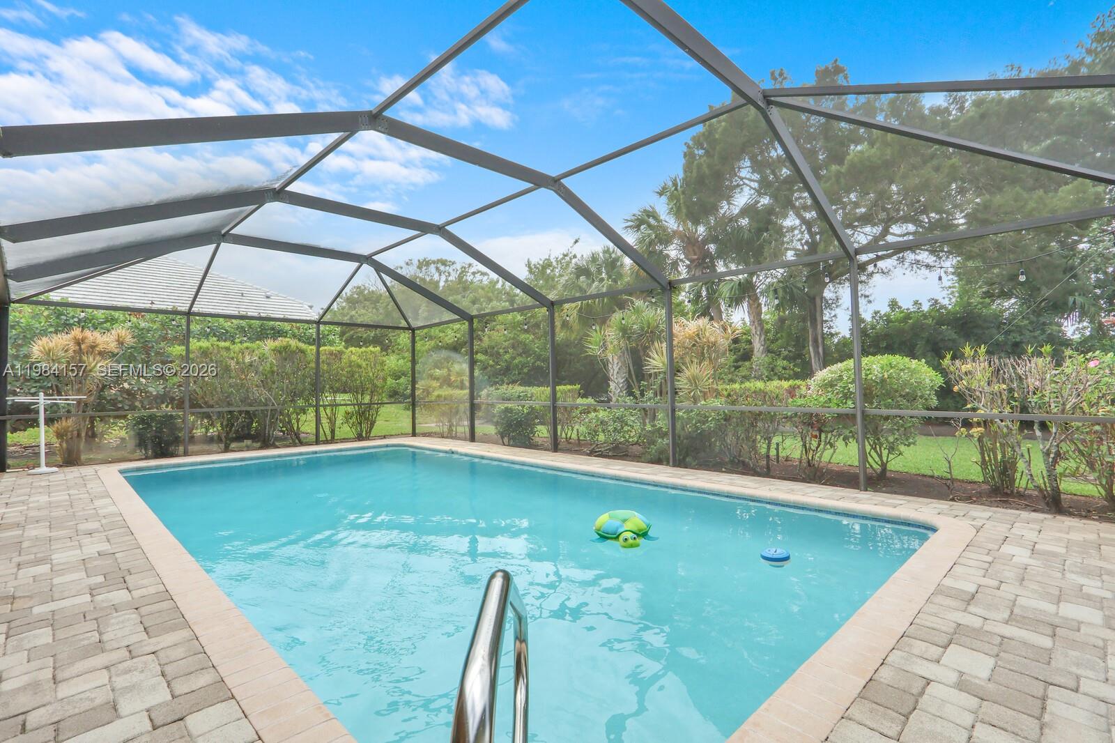 YACHT & COUNTRY CLUB OF S - Residential