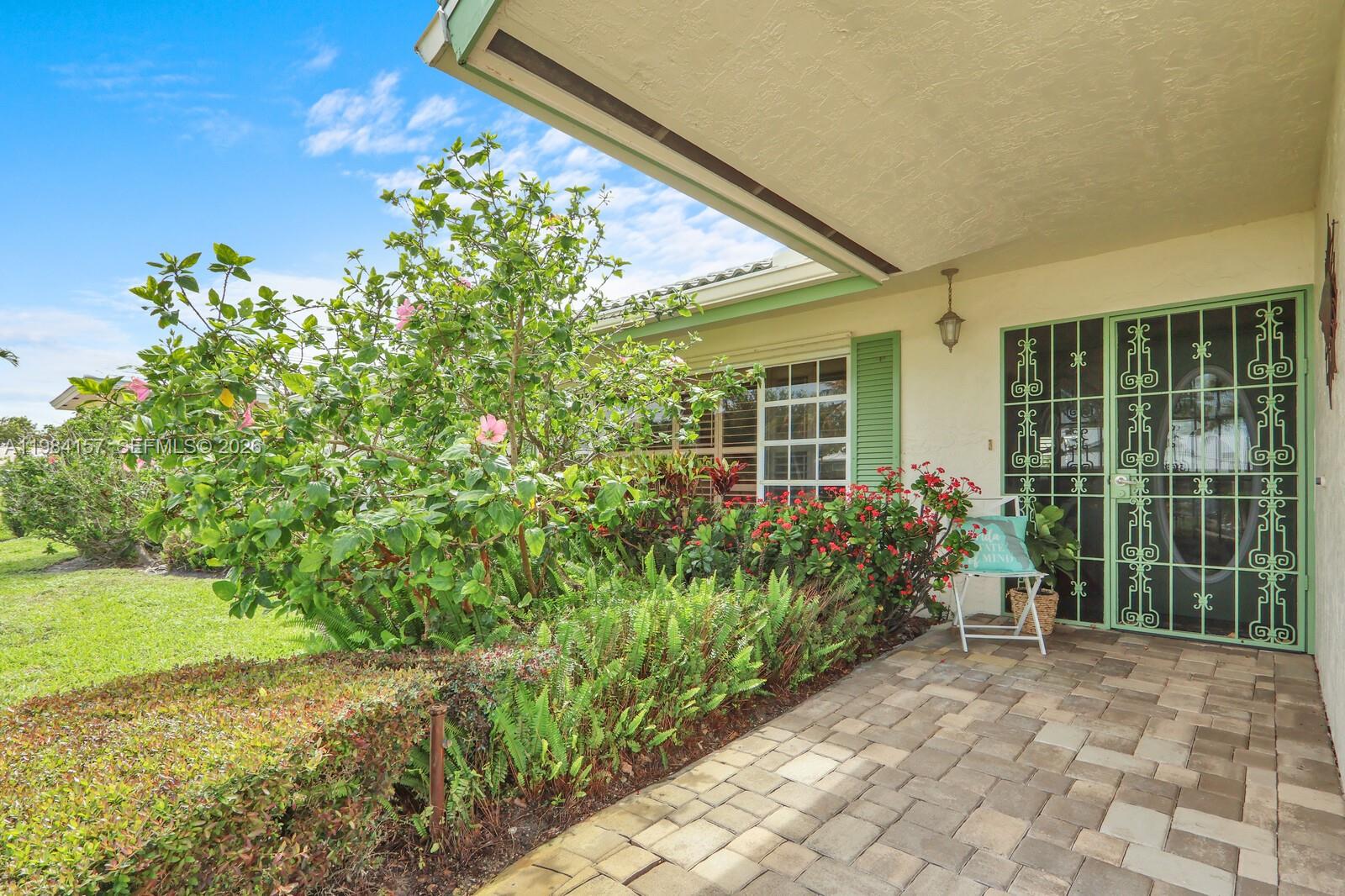 YACHT & COUNTRY CLUB OF S - Residential