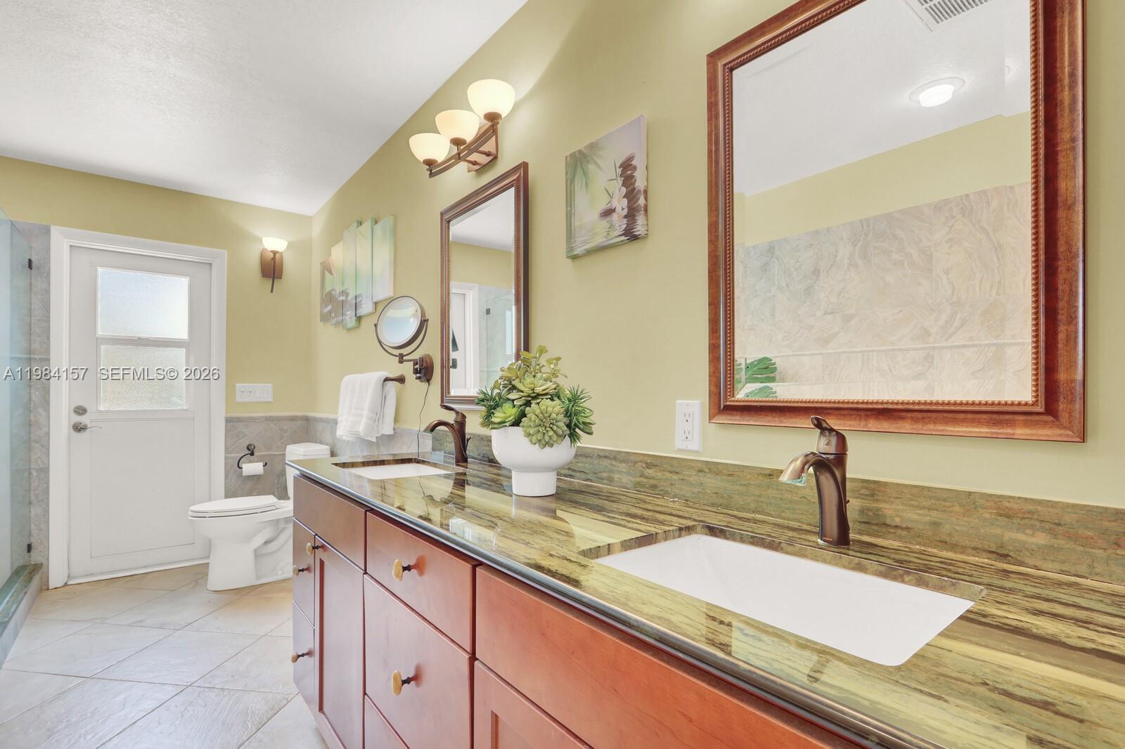 YACHT & COUNTRY CLUB OF S - Residential