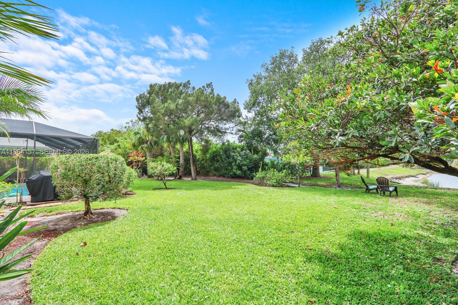 YACHT & COUNTRY CLUB OF S - Residential