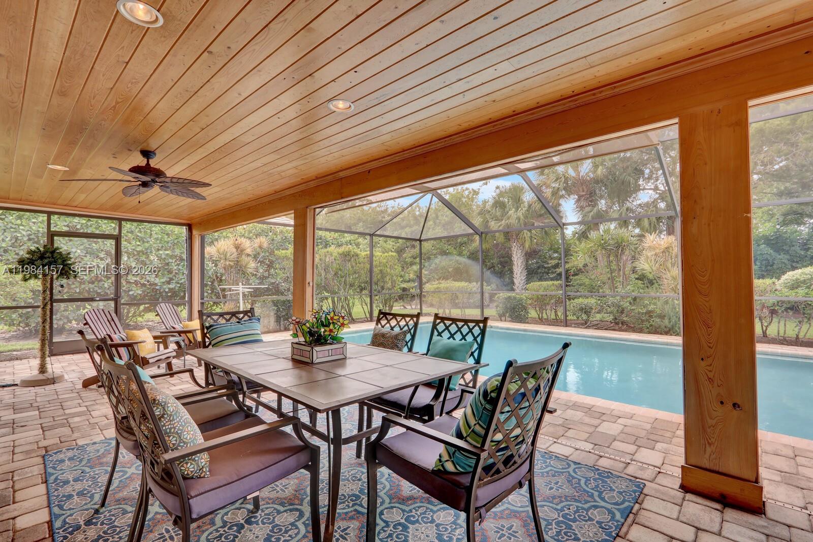 YACHT & COUNTRY CLUB OF S - Residential