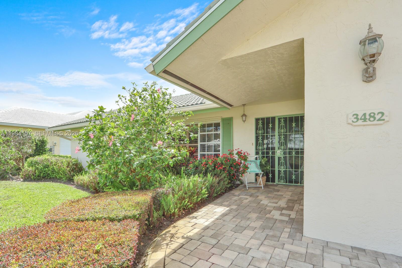 YACHT & COUNTRY CLUB OF S - Residential