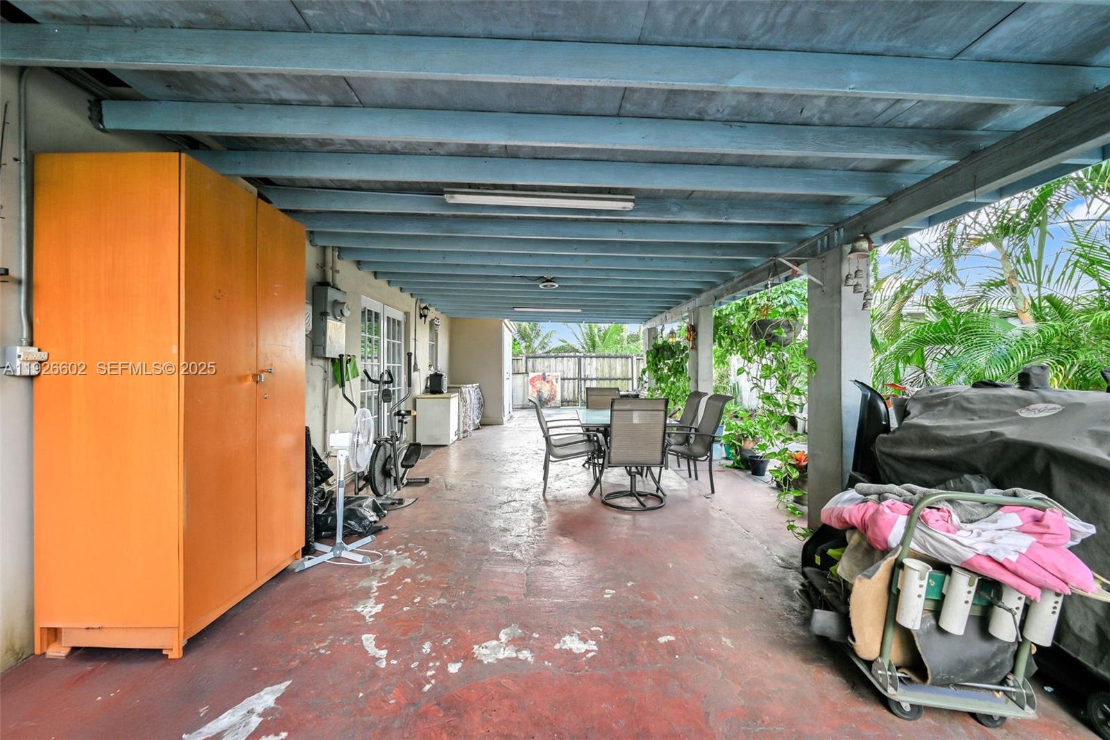 LINDEN GARDENS - Residential