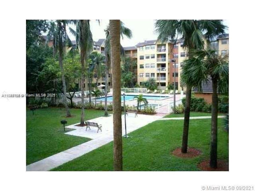 EXCELLENT OPPORTUNITY FOR THIS UNIT IN LAS VISTAS, DORAL. SPECTACULAR VIEW OF THE GOLF COURSE AND POOL FROM THIS COMFORTABLE 2 BEDROOM, 2 BATH UNIT. NICE AND CLEAN, COMPLETELY RENOVATED, CERAMIC FLOORS, STAINLESS STEEL APPLIANCES. TENANT OCCUPIED UNTIL OCTOBER 31, 2025. SQFT OF LIVING SPACE IS 992.