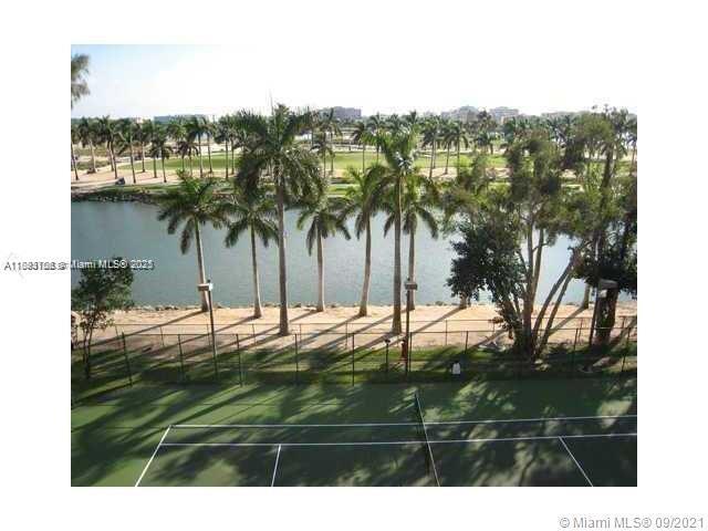 LAS VISTAS AT DORAL CONDO - Residential