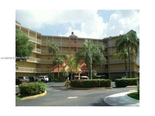 LAS VISTAS AT DORAL CONDO - Residential