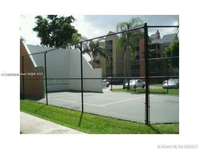 LAS VISTAS AT DORAL CONDO - Residential