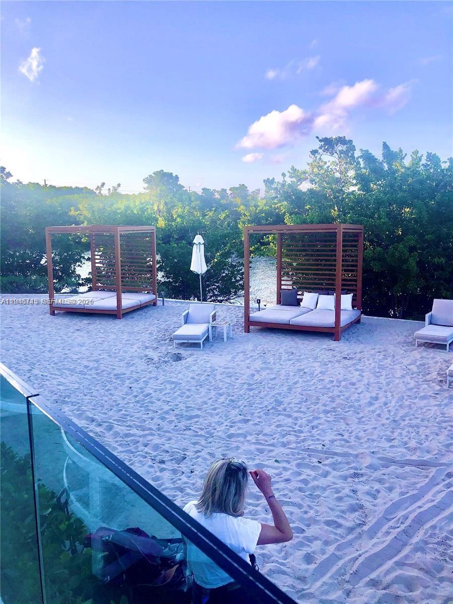 THE HARBOUR SOUTH CONDO - Residential