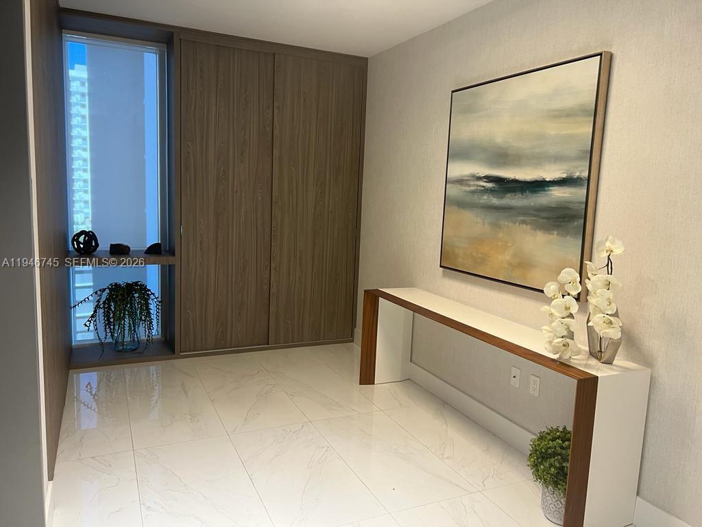 THE HARBOUR SOUTH CONDO - Residential