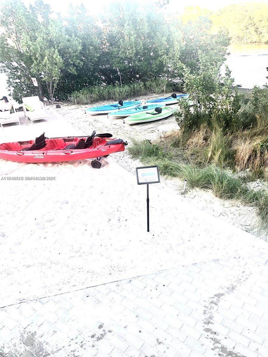 THE HARBOUR SOUTH CONDO - Residential