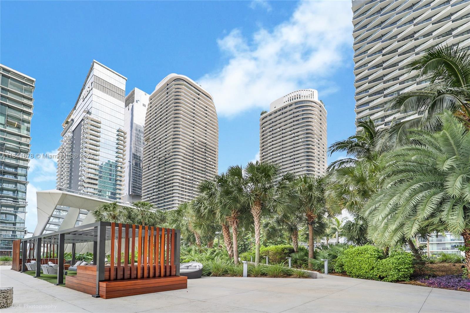 RISE BRICKELL CITY CENTRE - Residential