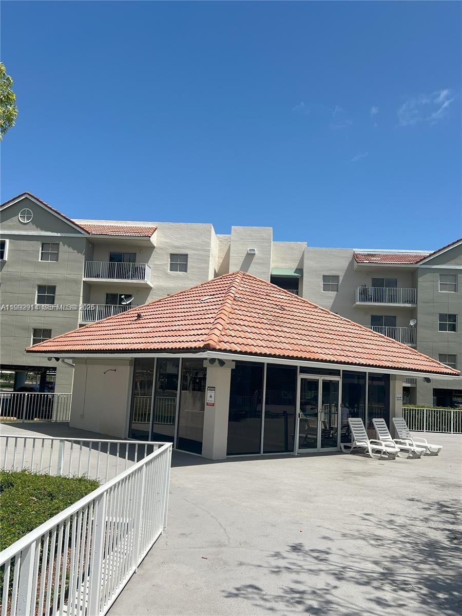 SAGA BAY GARDENS CONDO - Residential