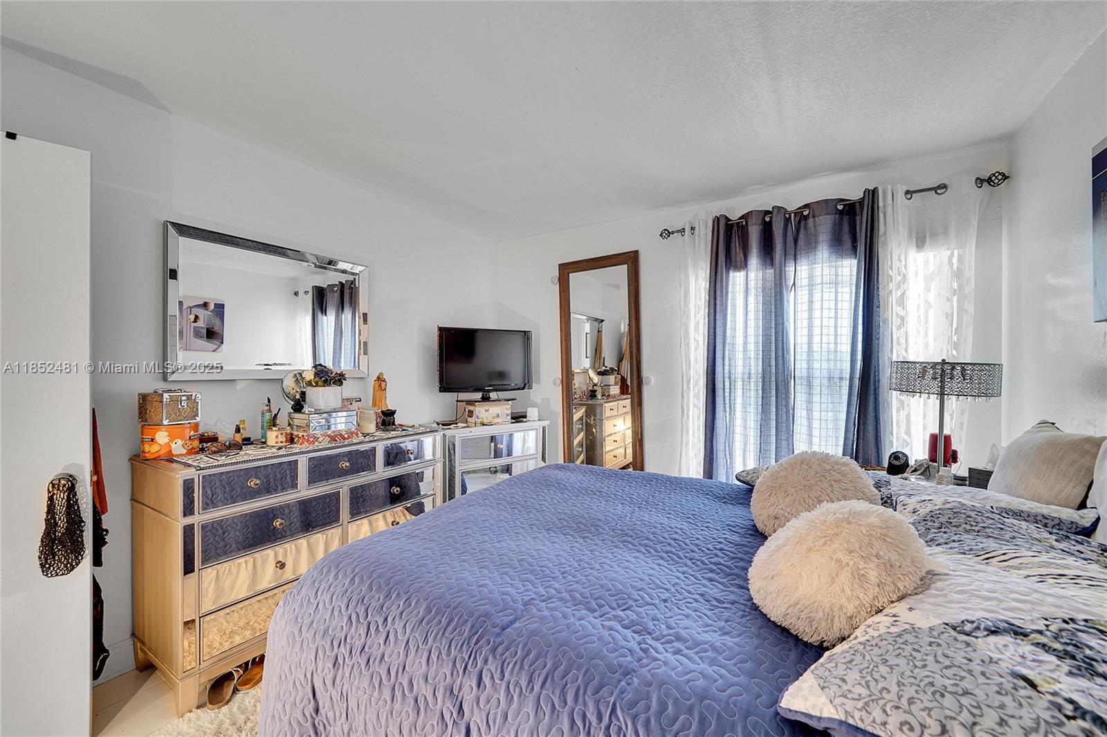 THE NEWPORT CONDO - Residential