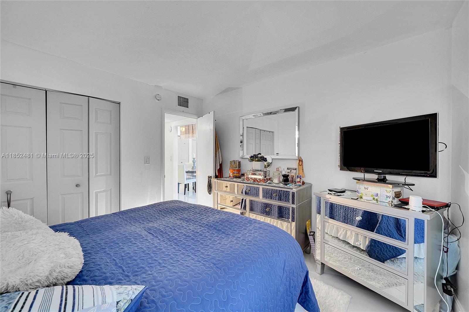 THE NEWPORT CONDO - Residential