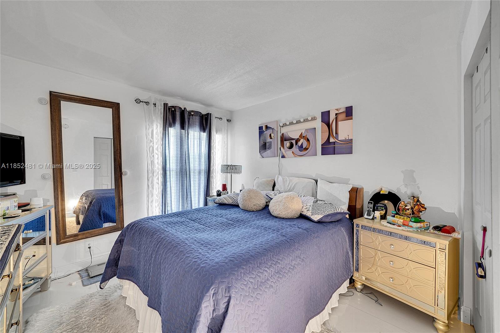 THE NEWPORT CONDO - Residential