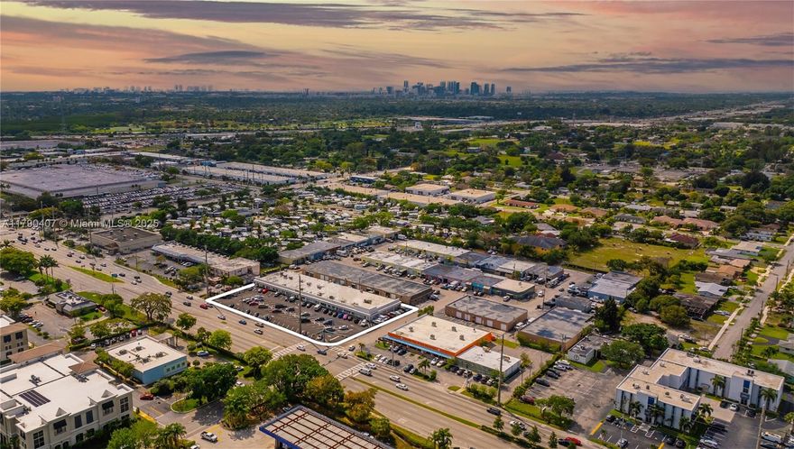 1,334 SQFT Retail Space located directly on Oakland Park Blvd.  The property features over 400 feet of Oakland Park Blvd frontage.  Price includes CAM. 
The property has undergone a full exterior renovations in 2024, including updates to the facade, parking lot, lighting, landscaping, and pylon signage. 

Property Highlights:
 The shopping center offers an extremely unique opportunity to local, regional and national tenants alike to be part of a major remerchandising of a well-positioned Oakland Park retail center.
EXCELLENT FRONTAGE & VISIBILITY
 300 FT of frontage along Oakland Park Blvd - 58,000+ 
Parking: 92 spaces, providing a ratio of approximately 4.17 spaces per 1,000 square feet

Zoning: B-1
