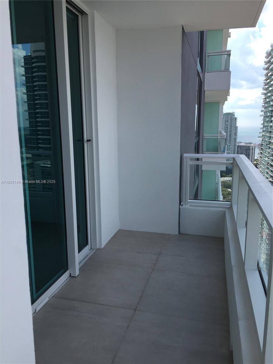 THE BOND - Residential