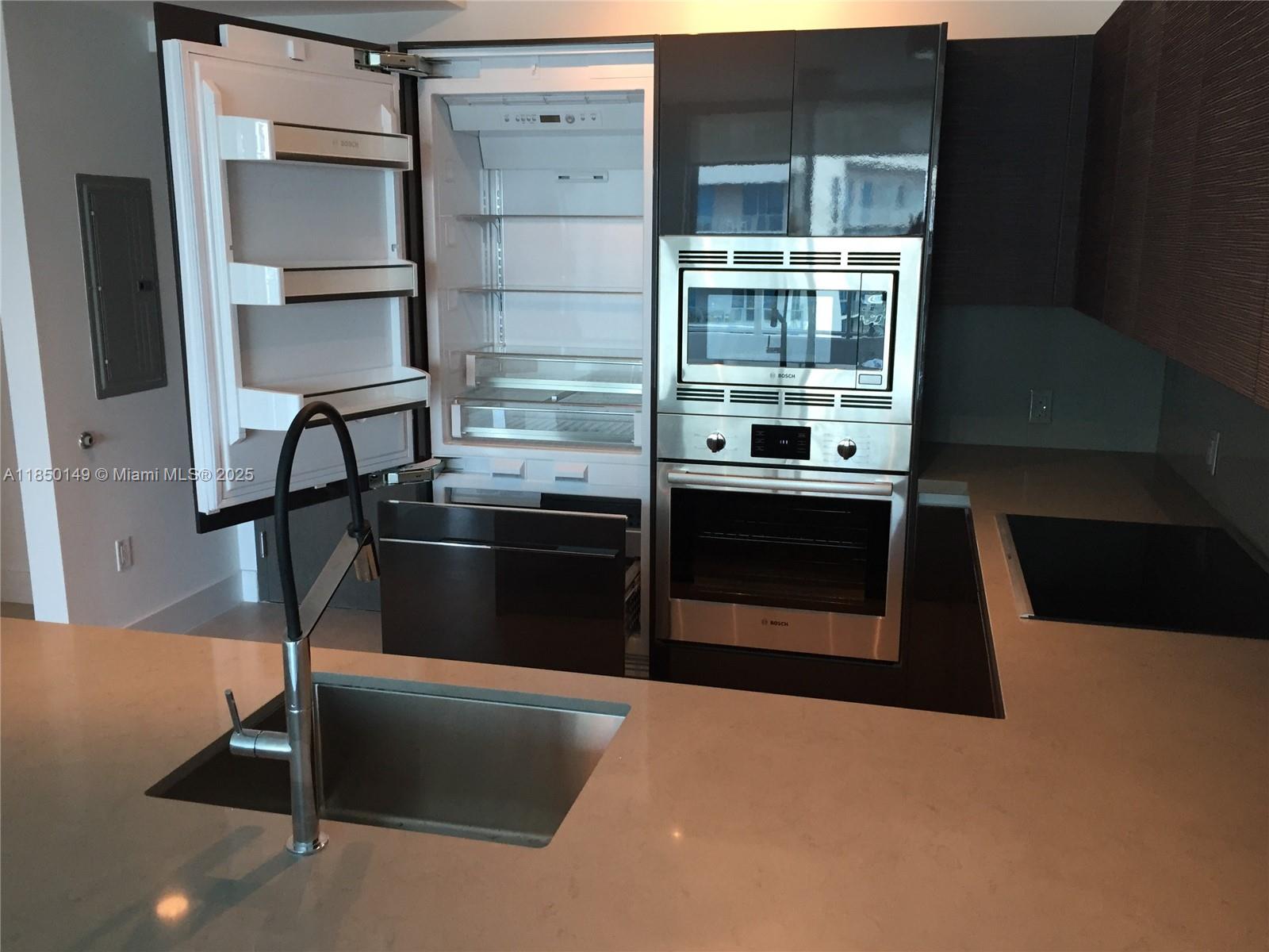 THE BOND - Residential